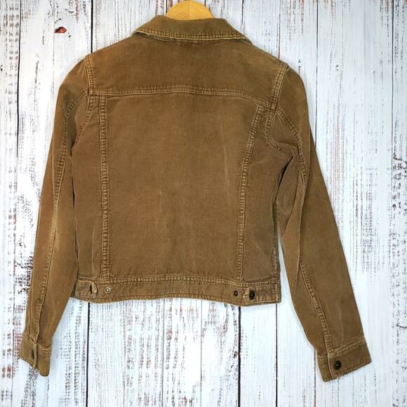 EUC American Eagle Outfitters Camel Corduroy jacket. Size M. Snap closure. Crop - Picture 3 of 8